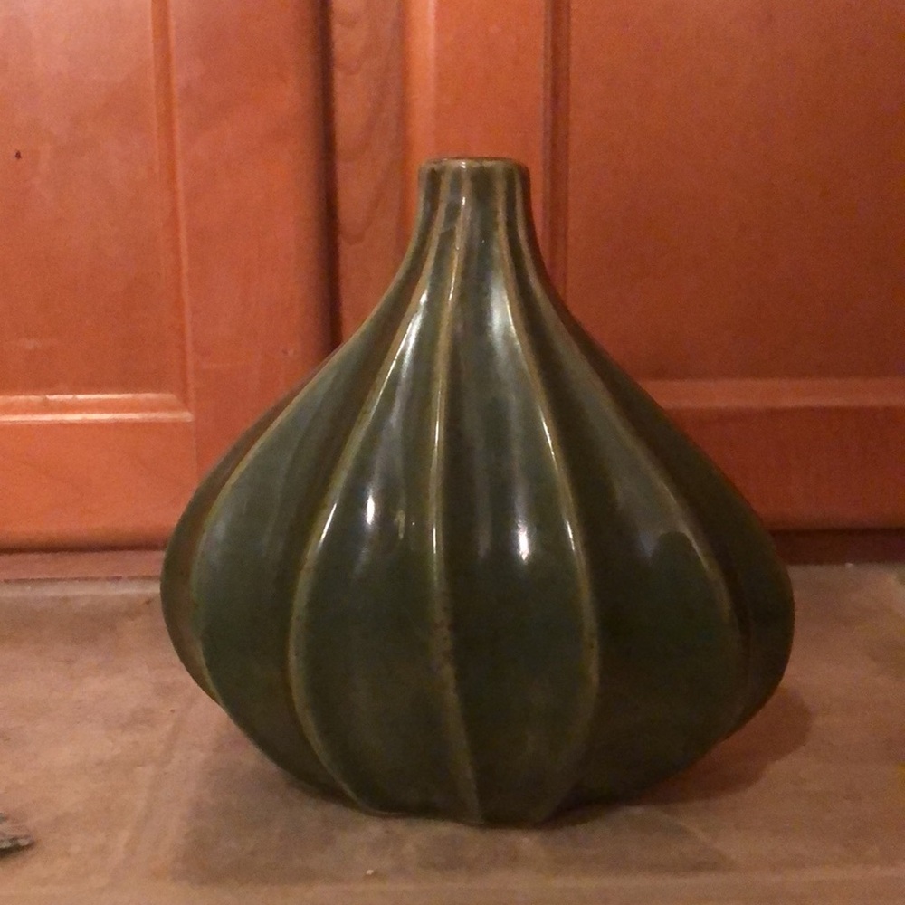 Vases - Picture 2 of 2